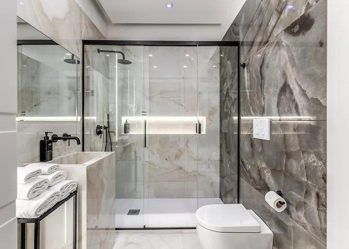 Atarooms Vendégház 4*